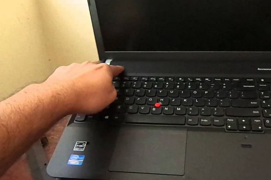 Cara Menyalakan Laptop Tanpa Menekan Tombol Power